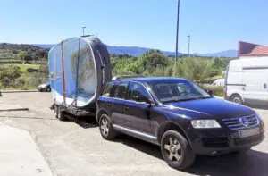 Alquiler de remolques en Valencia para coche con enganche miremolque.net